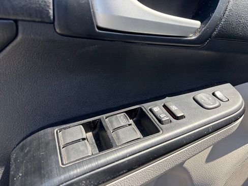 Used 2014 Toyota Camry LE FWD image 7