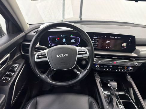 Used 2025 Kia Telluride S FWD image 25