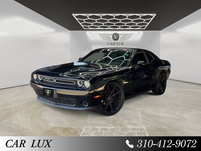 Used 2016 Dodge Challenger SXT