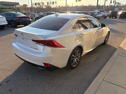 Used 2019 Lexus IS 300 AWD image 7