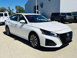 Used 2023 Nissan Altima 2.5 SV w/ SV Premium Package AWD/4WD video 2