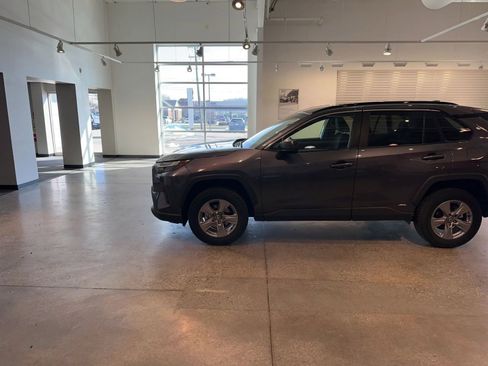 Used 2025 Toyota RAV4 LE image 9