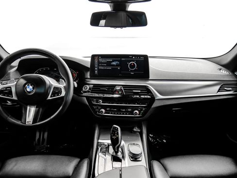 Used 2021 BMW 540i w/ M Sport Package RWD image 17