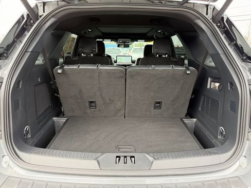 Certified 2025 Ford Explorer ST image 11