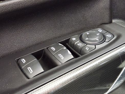 Used 2020 GMC Sierra 2500 AT4 w/ AT4 Premium Package image 17