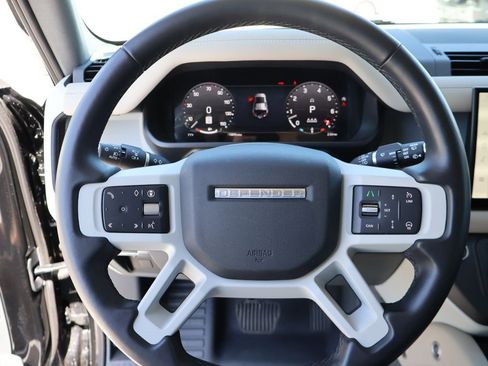 Certified 2024 Land Rover Defender 110 SE AWD/4WD image 29