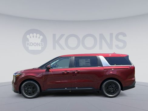 New 2026 Kia Carnival FWD image 2