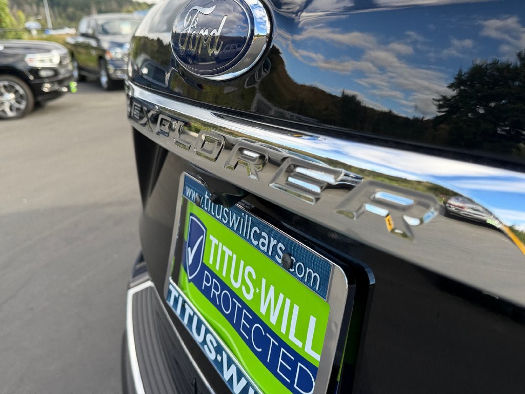 Used 2018 Ford Explorer XLT w/ Equipment Group 201A AWD/4WD image 36