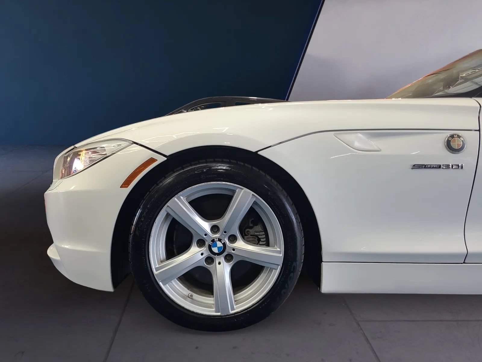 Used 2011 BMW Z4 sDrive30i RWD image 34