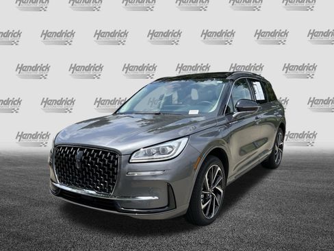 Used 2025 Lincoln Corsair Grand Touring w/ Equipment Group 301A AWD/4WD image 5