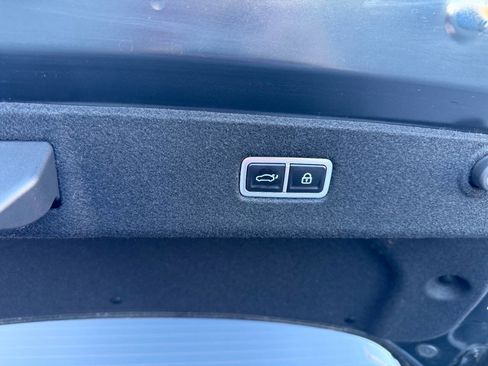 Used 2023 Hyundai Ioniq 6 SEL image 18