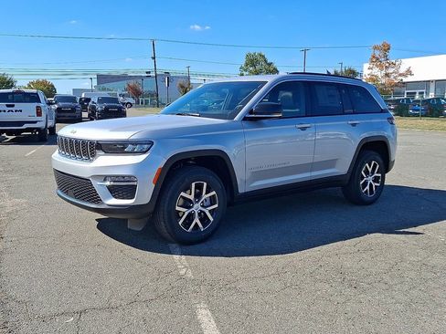 New 2025 Jeep Grand Cherokee Limited AWD/4WD image 5