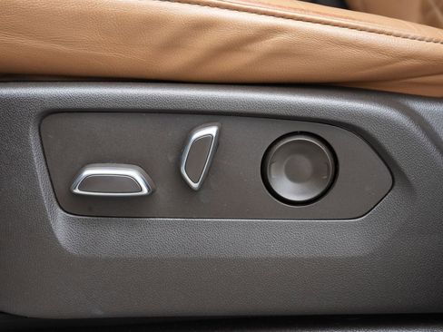 Certified 2022 Cadillac Escalade ESV Sport w/ Touring Package image 16