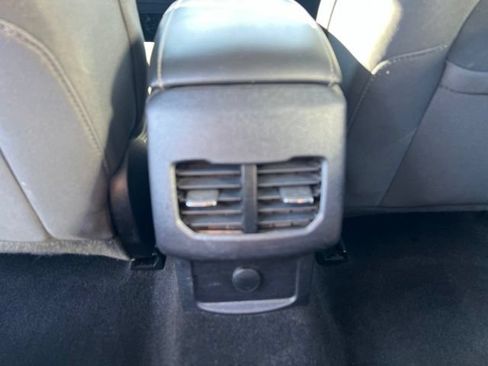 Used 2020 Ford Fusion SE FWD image 17
