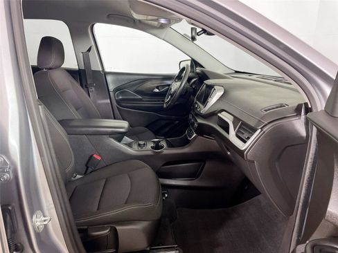 Used 2024 GMC Terrain SLE w/ Driver Convenience Package image 26
