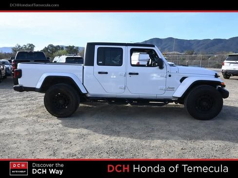 Used 2023 Jeep Gladiator Overland image 5