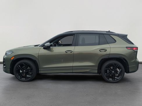 New 2026 Volkswagen Tiguan SE R-Line image 2