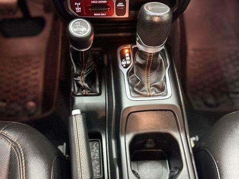 Used 2022 Jeep Gladiator Mojave w/ Cold Weather Group AWD/4WD image 21