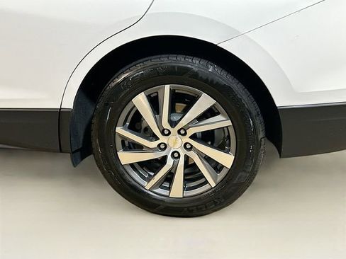 Used 2022 Chevrolet Equinox LT image 5