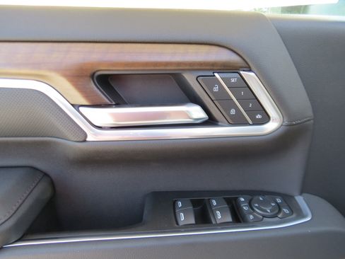 New 2026 Chevrolet Silverado 2500 High Country w/ High Country Premium Package AWD/4WD image 19