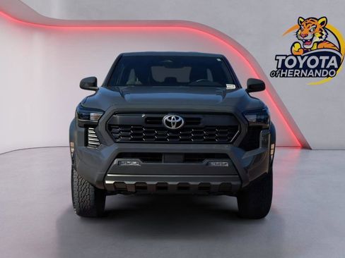 Used 2024 Toyota Tacoma TRD Off-Road image 2