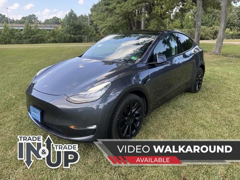 Used 2020 Tesla Model Y Long Range image 1