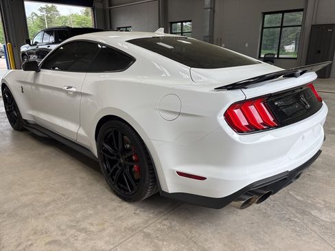 Used 2022 Ford Mustang Shelby GT500 w/ Technology Package image 5