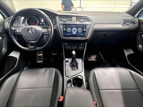 Used 2020 Volkswagen Tiguan SE R-Line FWD image 10