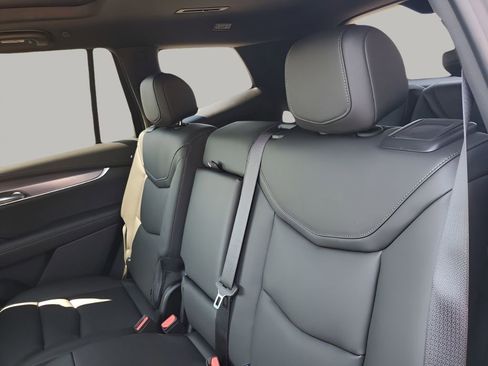 New 2025 Cadillac XT6 Luxury image 21