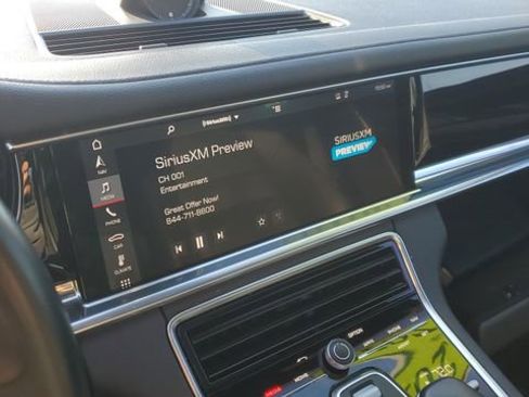 Used 2018 Porsche Panamera 4S image 15