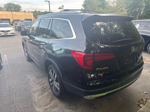 Used 2017 Honda Pilot Elite image 4