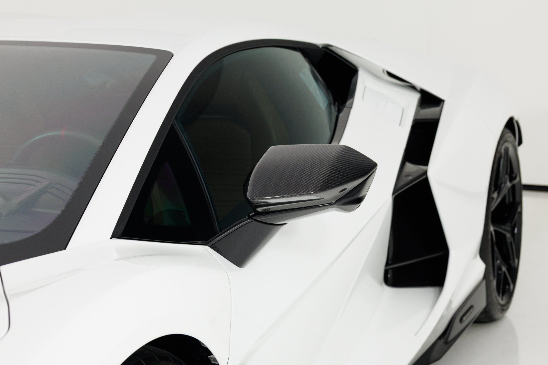 Used 2024 Lamborghini Revuelto AWD/4WD image 70