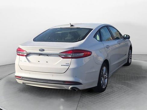 Used 2018 Ford Fusion SE FWD image 5