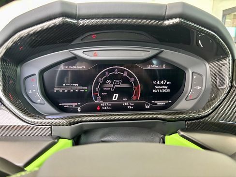 Used 2024 Lamborghini Urus S image 12