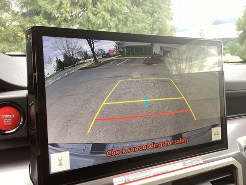 Used 2025 Toyota Tacoma TRD Sport image 14