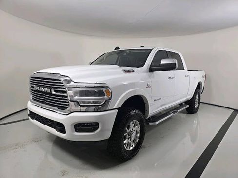 Used 2022 RAM 2500 Laramie AWD/4WD image 3