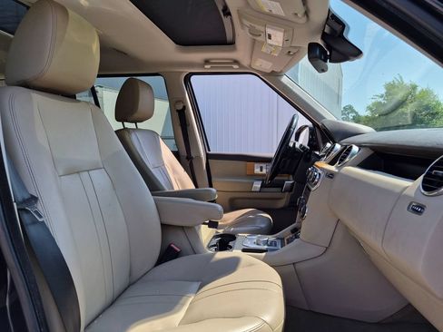 Used 2015 Land Rover LR4 HSE AWD/4WD image 32