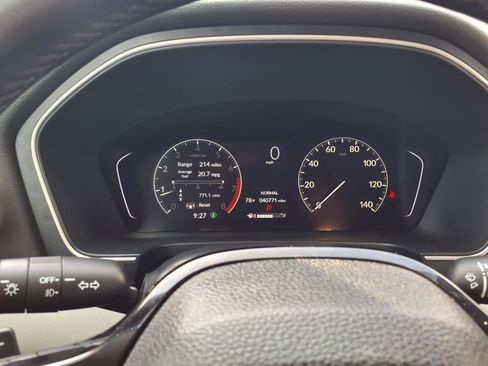 Used 2023 Honda Pilot EX-L image 14