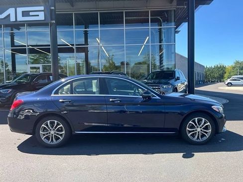 Used 2016 Mercedes-Benz C 300 4MATIC Sedan image 9