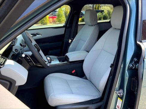 New 2026 Land Rover Range Rover Velar Dynamic SE image 9