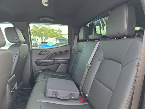 Used 2025 Chevrolet Colorado Trail Boss image 16