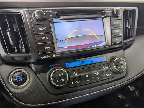 Used 2018 Toyota RAV4 XLE FWD image 21