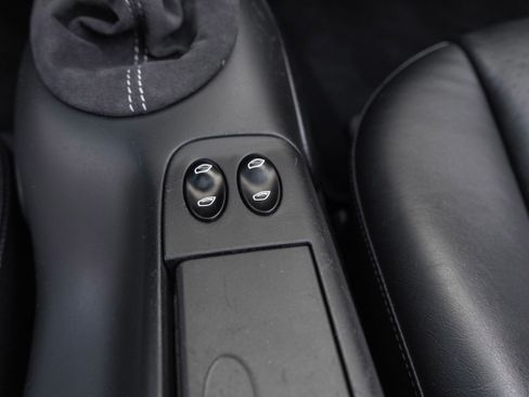 Used 2003 Porsche Boxster S image 23