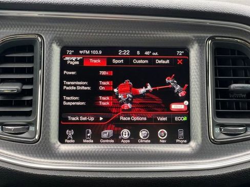 Used 2016 Dodge Challenger SRT Hellcat RWD image 4