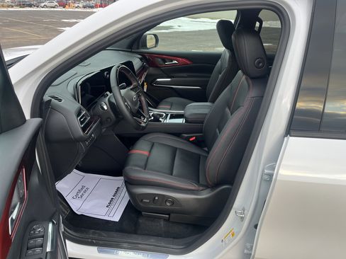 Used 2024 Chevrolet Traverse RS w/ LPO, Floor Liner Package image 9