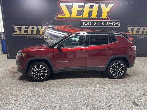 Used 2022 Jeep Compass Limited image 2