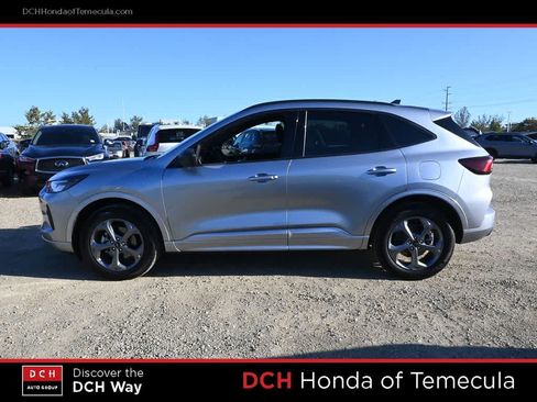 Used 2024 Ford Escape ST-Line w/ Tech Pack #1 AWD/4WD image 4