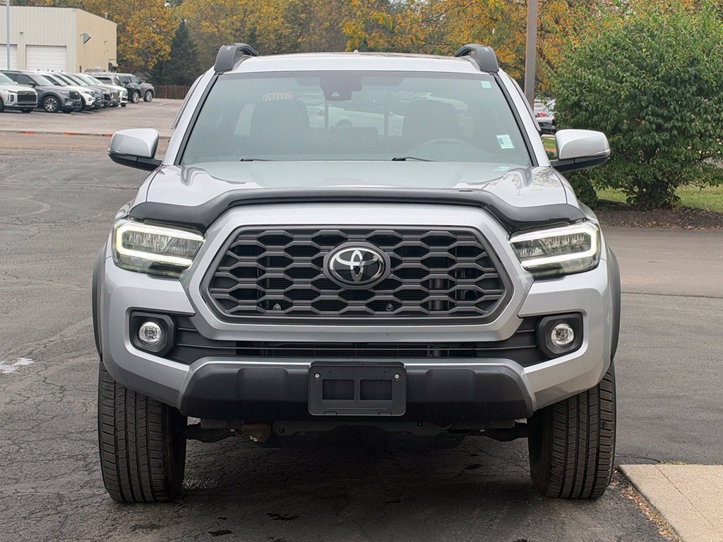 Used 2022 Toyota Tacoma TRD Off-Road w/ TRD Premium Off Road Package AWD/4WD image 11