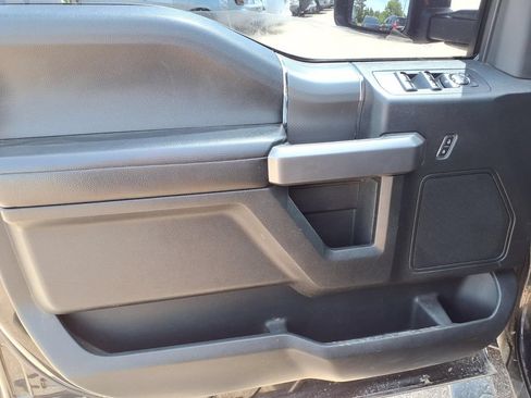 Used 2015 Ford F150 XLT w/ Equipment Group 302A Luxury AWD/4WD image 11