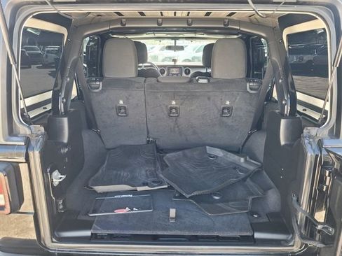 Used 2019 Jeep Wrangler Unlimited Sport S image 19